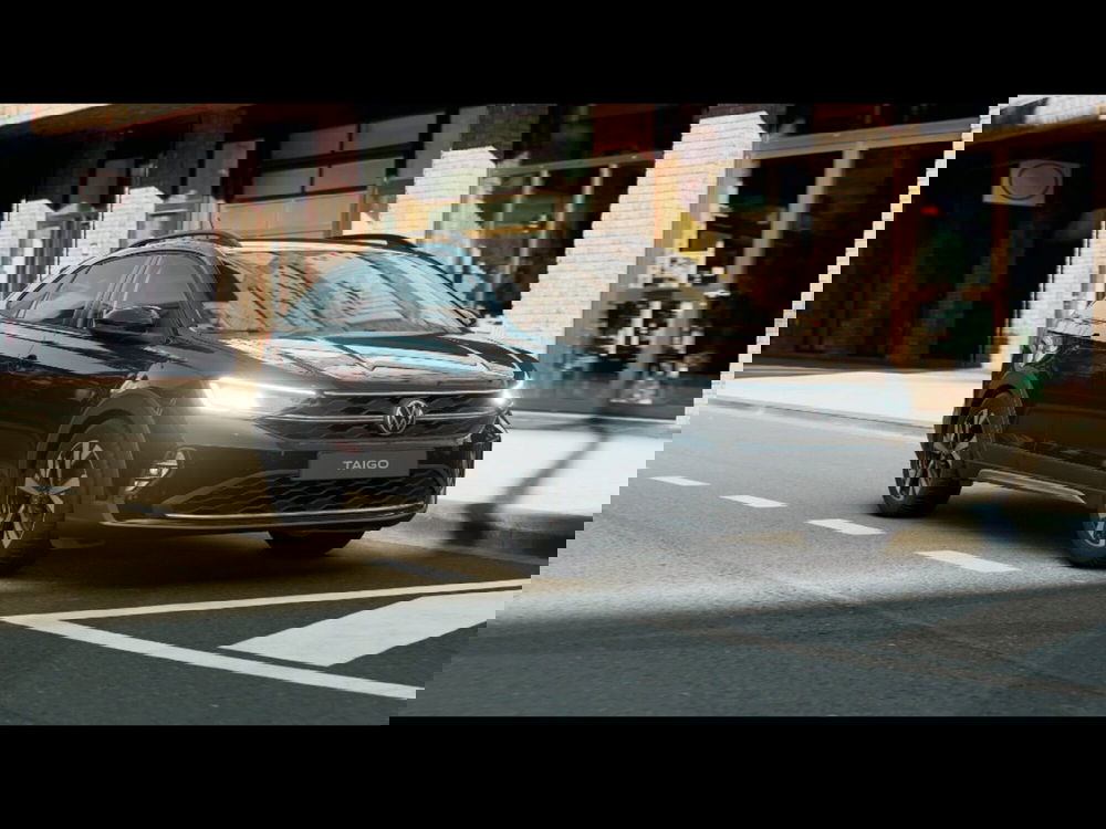 Volkswagen Taigo nuova a Livorno (4)