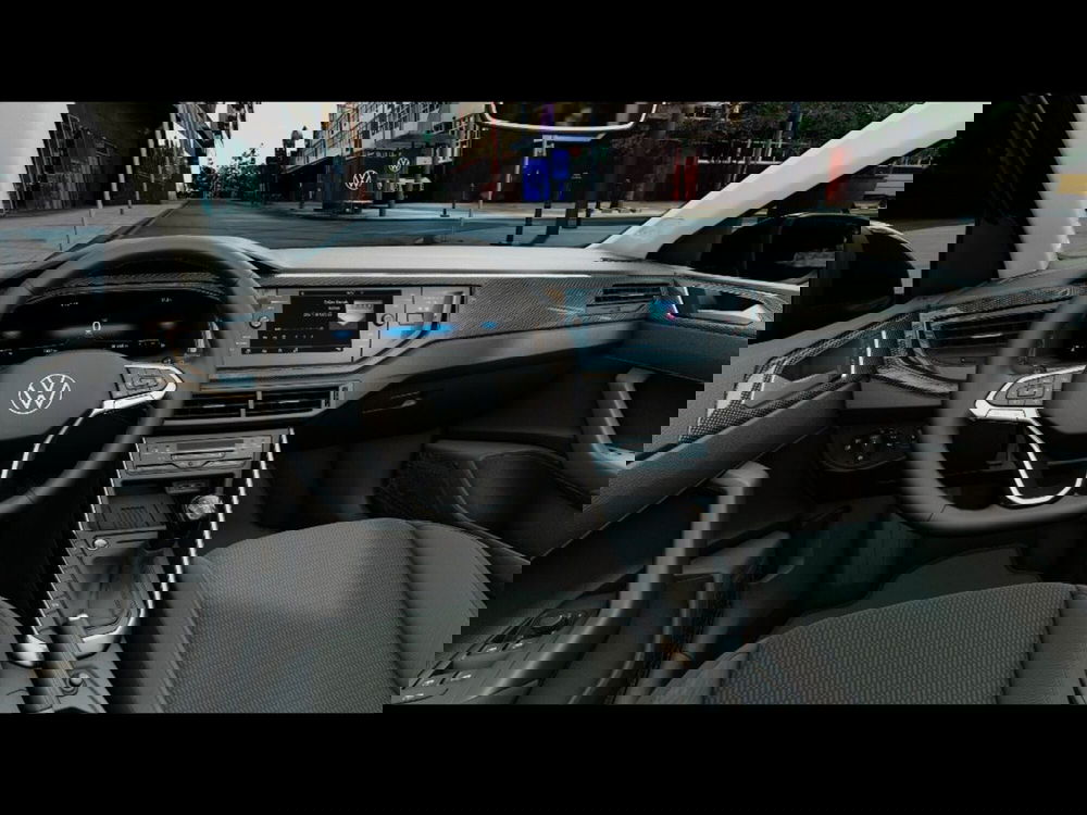 Volkswagen Taigo nuova a Livorno (6)