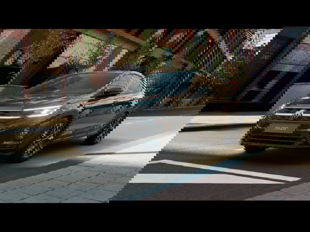 Volkswagen Taigo nuova a Livorno