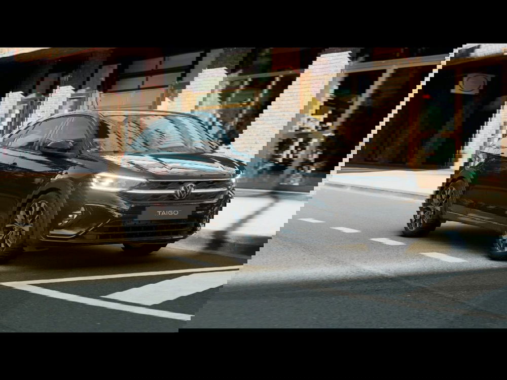 Volkswagen Taigo nuova a Livorno (4)