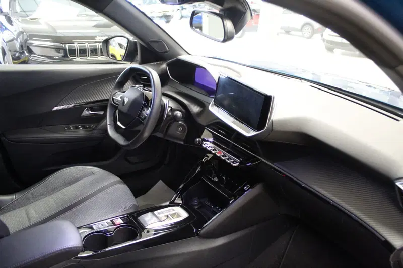 Peugeot 2008 usata a Cremona (9)