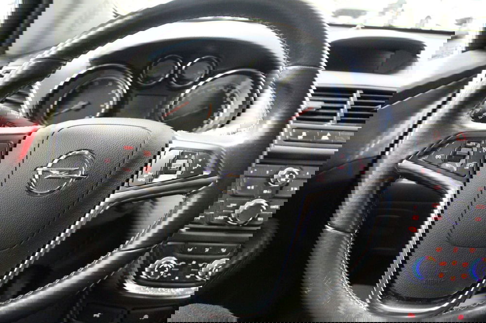 Opel Mokka usata a Cremona (10)