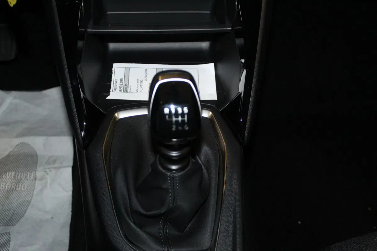 Peugeot 2008 nuova a Cremona (10)