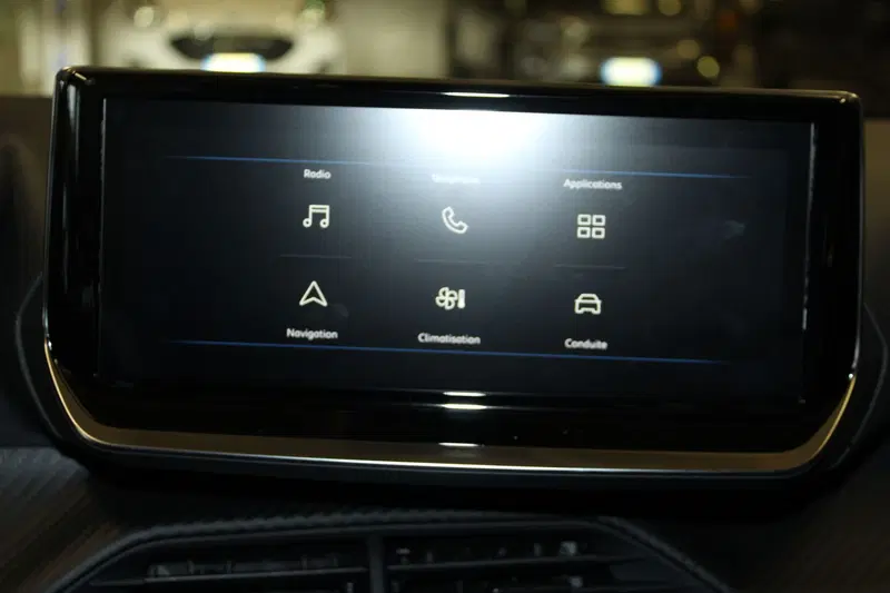 Peugeot 2008 nuova a Cremona (8)
