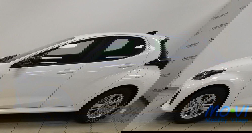 Mazda Mazda2 Hybrid nuova a Torino (4)