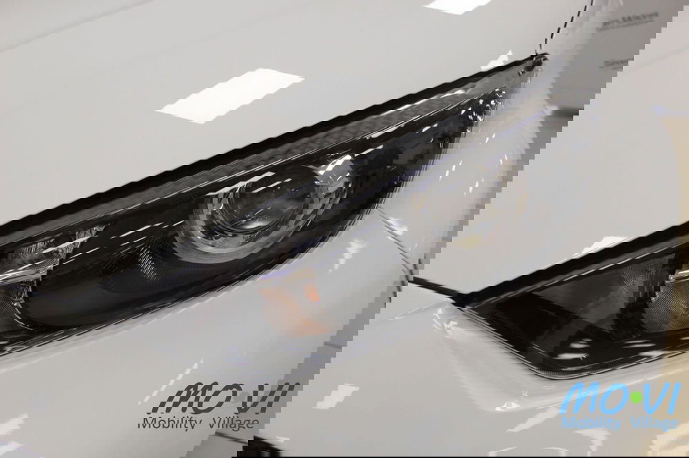 Mazda Mazda2 Hybrid nuova a Torino (8)