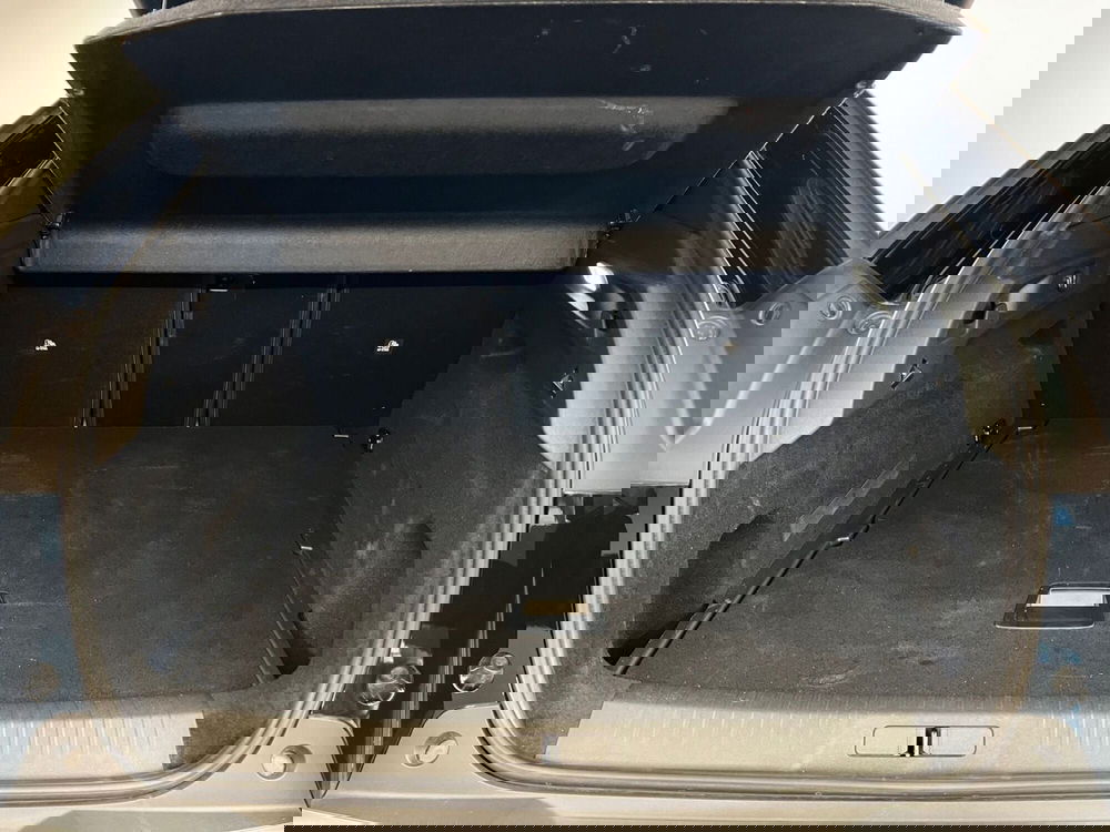 Peugeot 3008 usata a Bari (11)