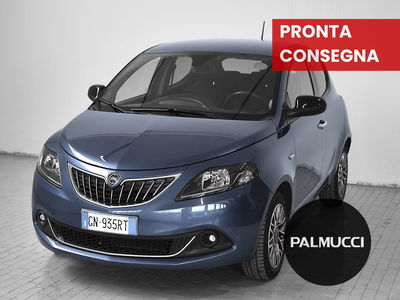 Lancia Ypsilon 1.0 FireFly 5 porte S&amp;S Hybrid Gold Plus del 2023 usata a Prato