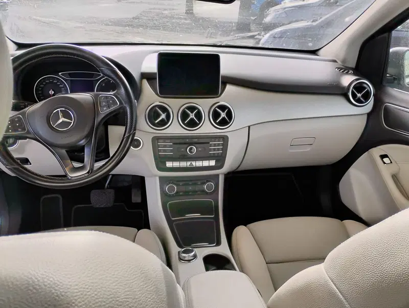 Mercedes-Benz Classe B usata a Messina (9)