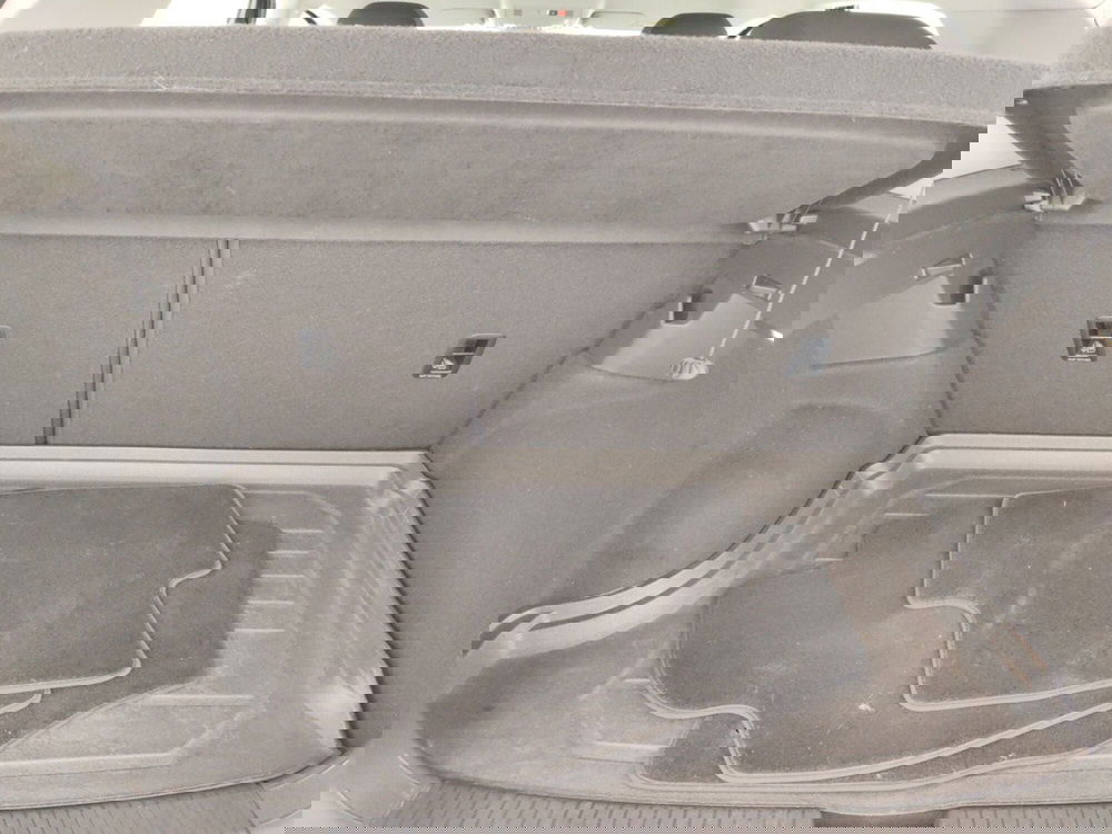 Volkswagen Polo usata a Massa-Carrara (16)