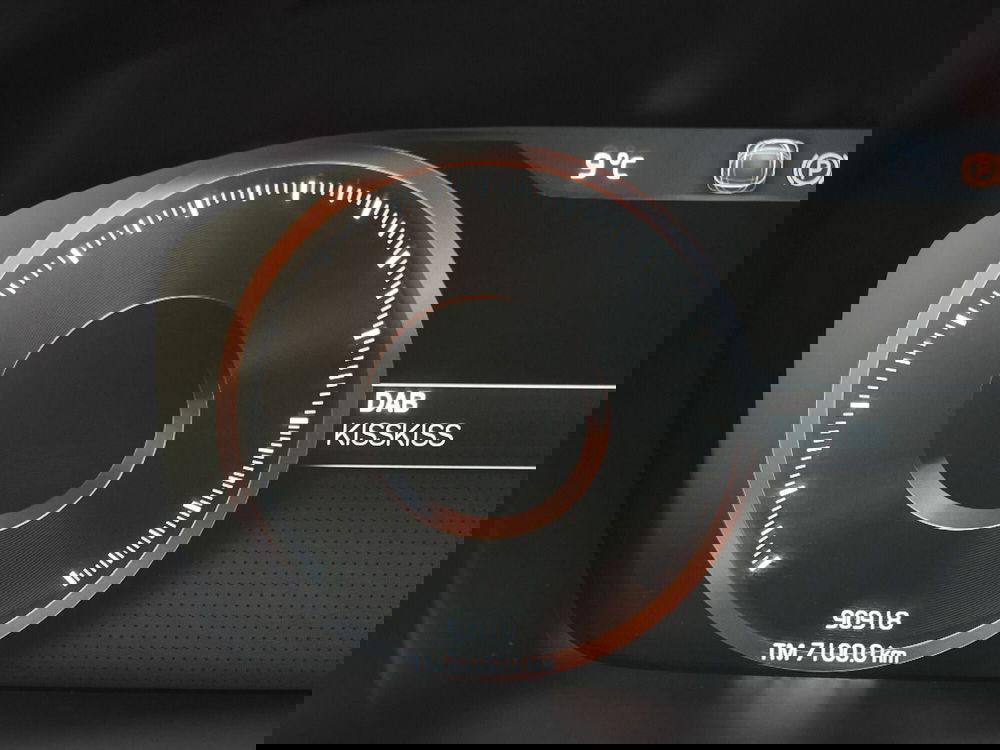 Volvo XC40 usata a Prato (10)