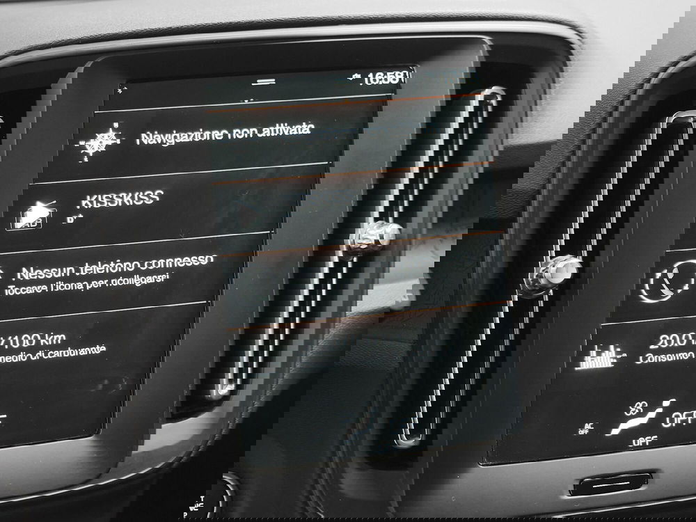 Volvo XC40 usata a Prato (12)