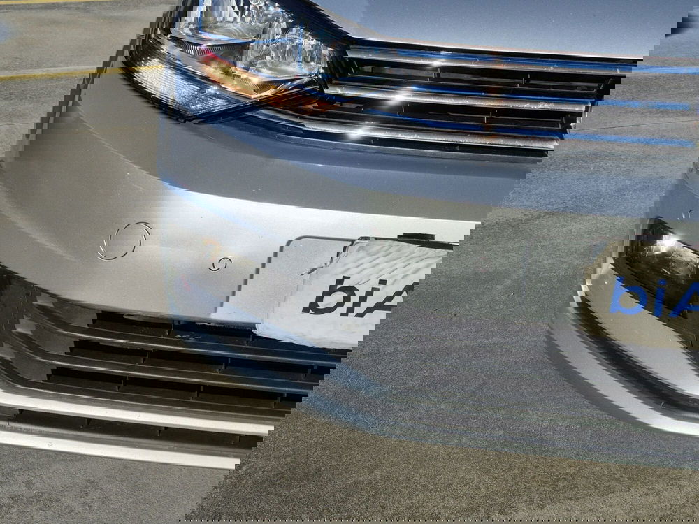 Volkswagen Touran usata a Asti (18)