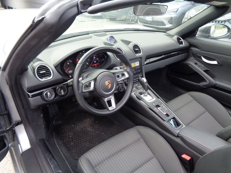Porsche 718 Boxster  usata a Treviso (11)