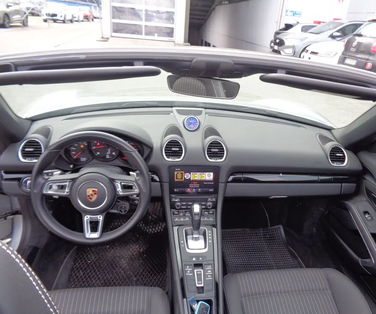 Porsche 718 Boxster  usata a Treviso (12)