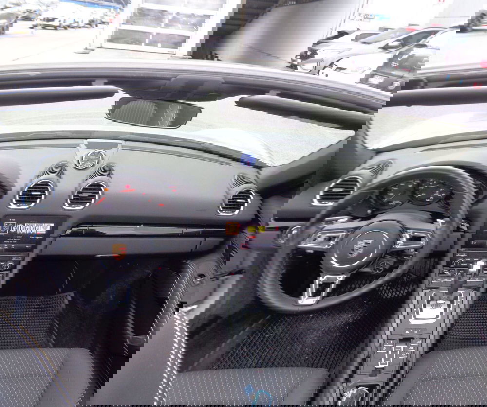 Porsche 718 Boxster  usata a Treviso (12)