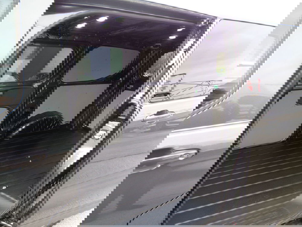 Ford Transit Custom Furgone nuova a Treviso (11)