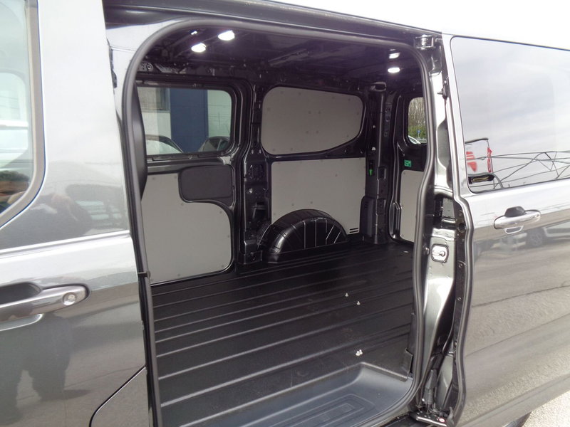 Ford Transit Custom Furgone nuova a Treviso (11)