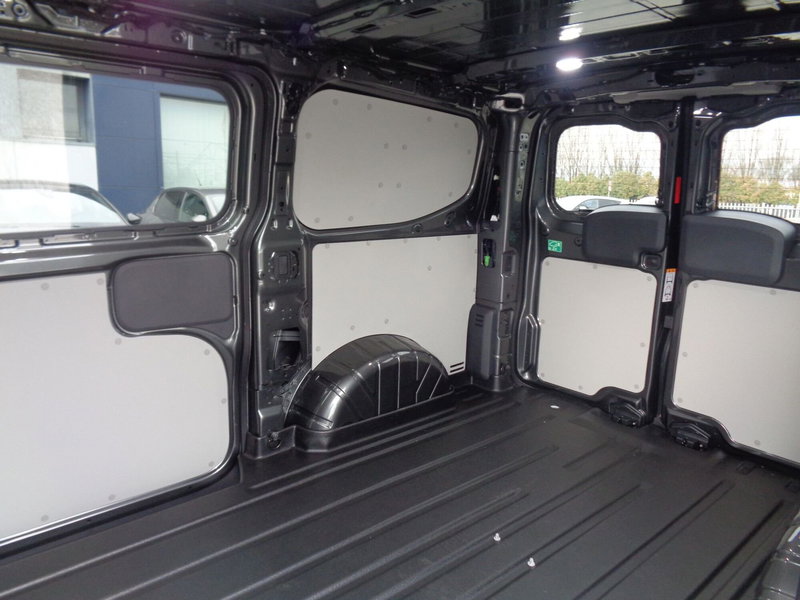Ford Transit Custom Furgone nuova a Treviso (12)