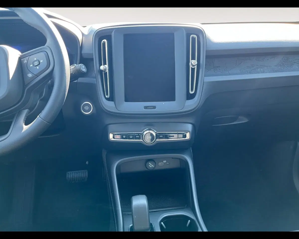 Volvo XC40 nuova a Bologna (13)