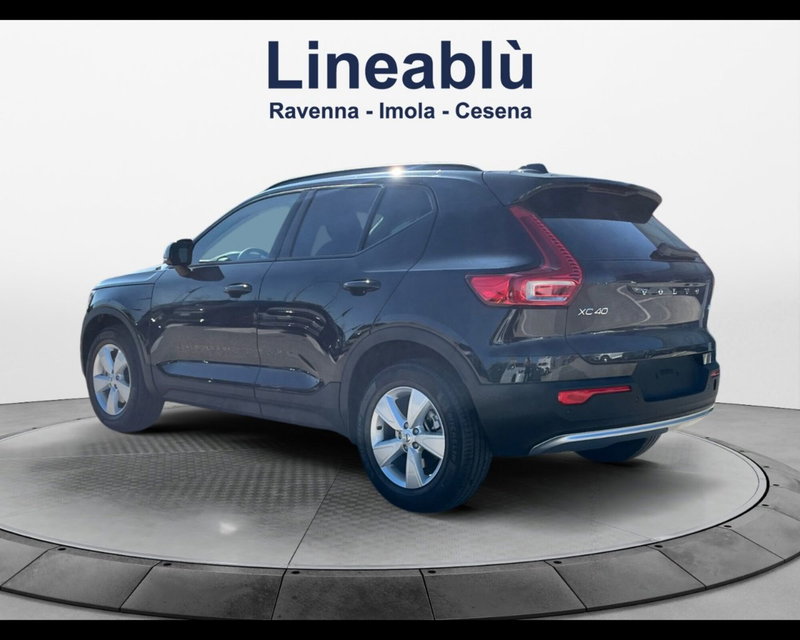 Volvo XC40 nuova a Bologna (3)
