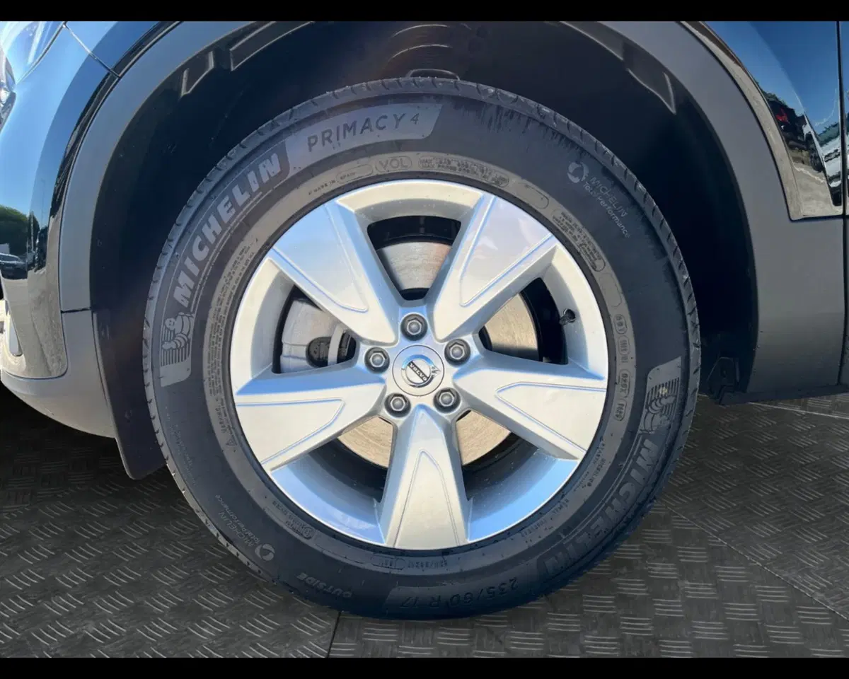 Volvo XC40 nuova a Bologna (9)