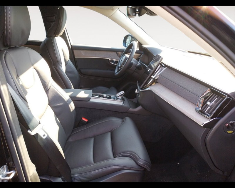 Volvo XC90 nuova a Bologna (14)