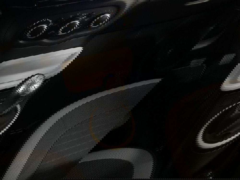 Renault Twingo usata a Milano (11)