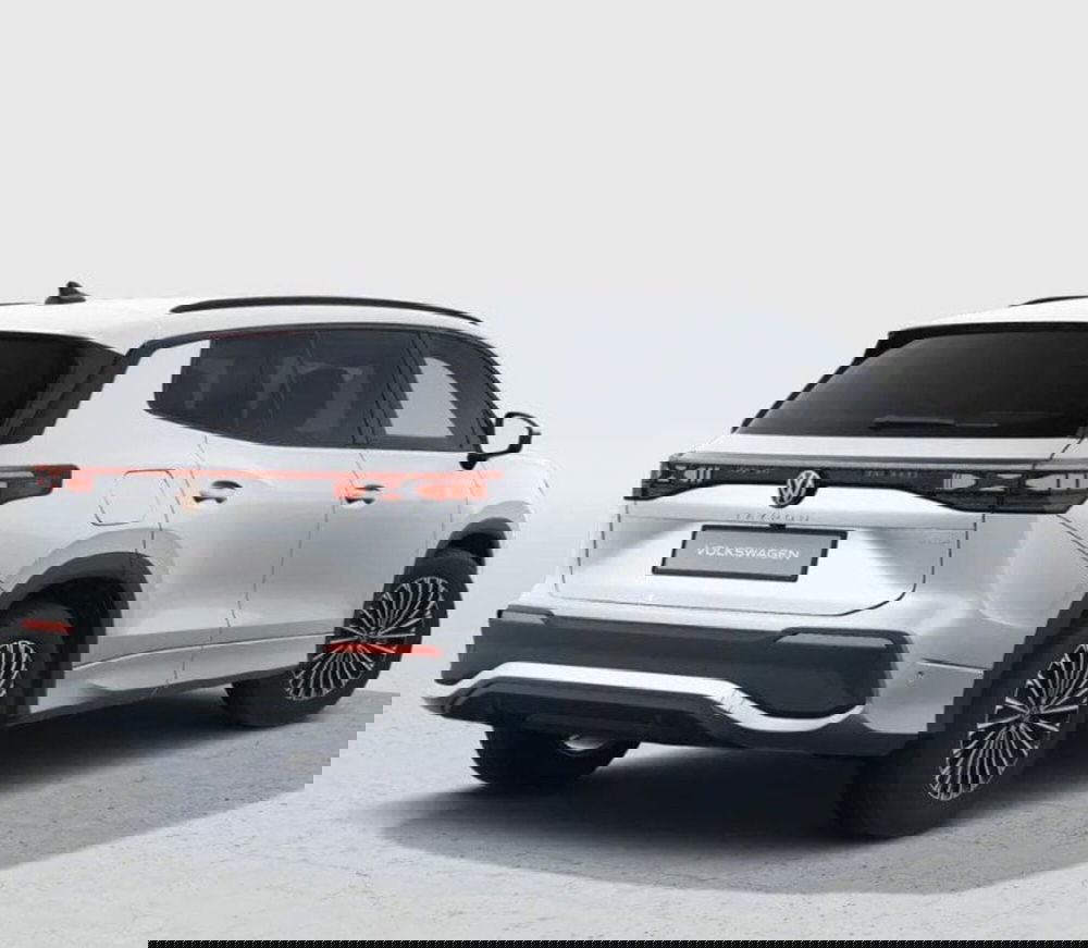 Volkswagen Tayron nuova a Bologna (2)