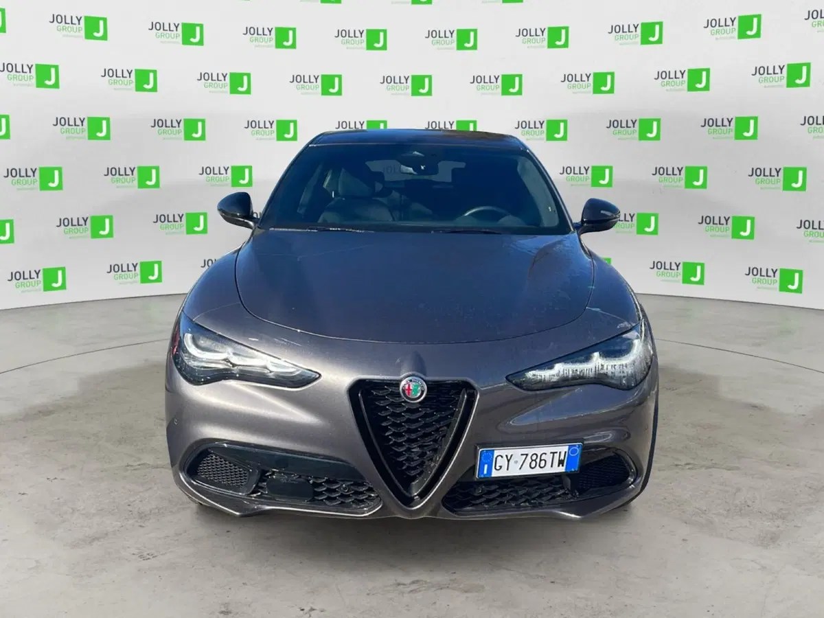Alfa Romeo Stelvio usata a Frosinone (6)