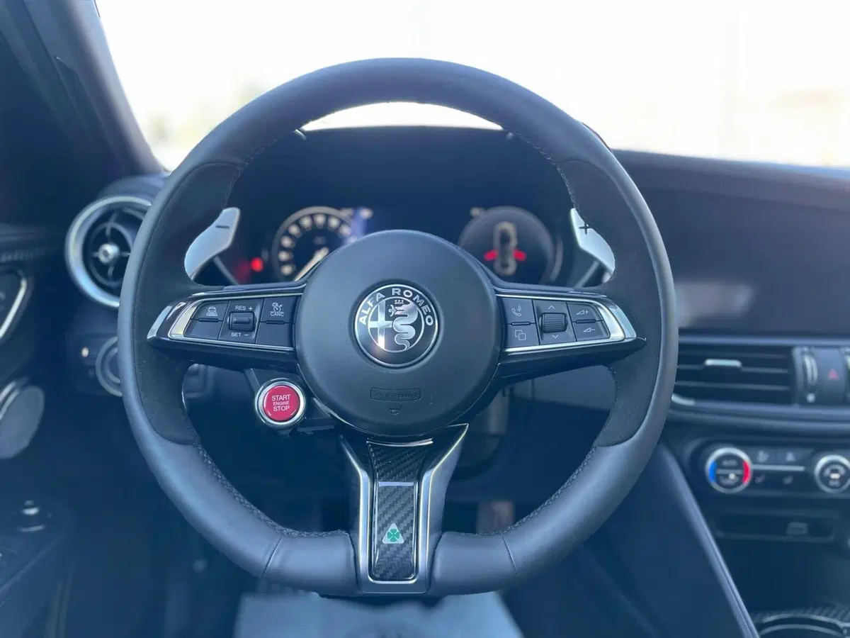 Alfa Romeo Giulia nuova a Ancona (14)
