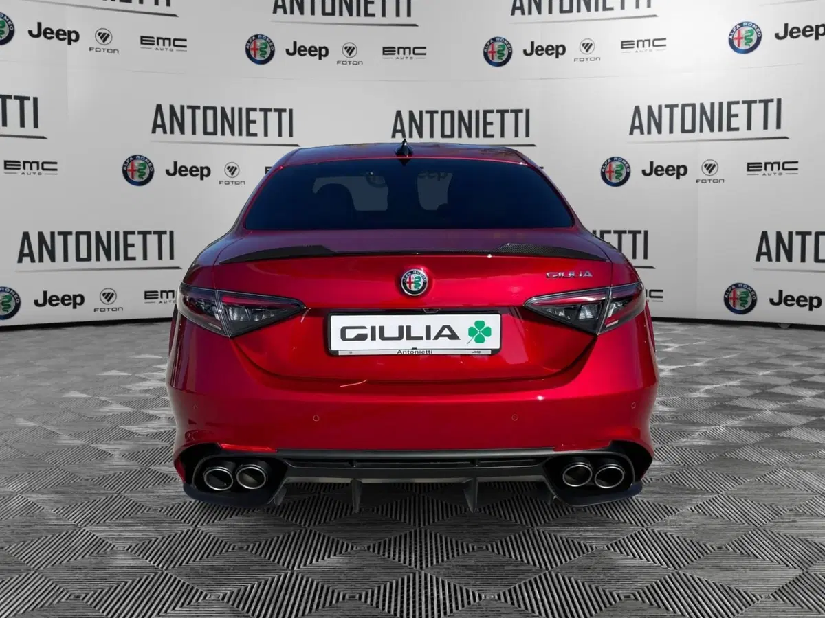 Alfa Romeo Giulia nuova a Ancona (6)