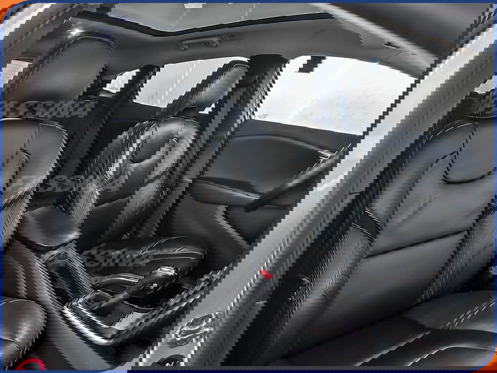 Volvo V40 usata a Milano (13)