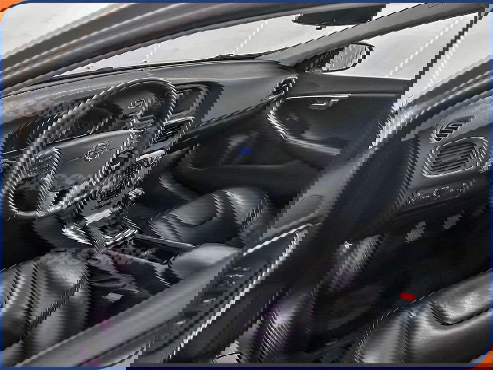 Volvo V40 usata a Milano (9)