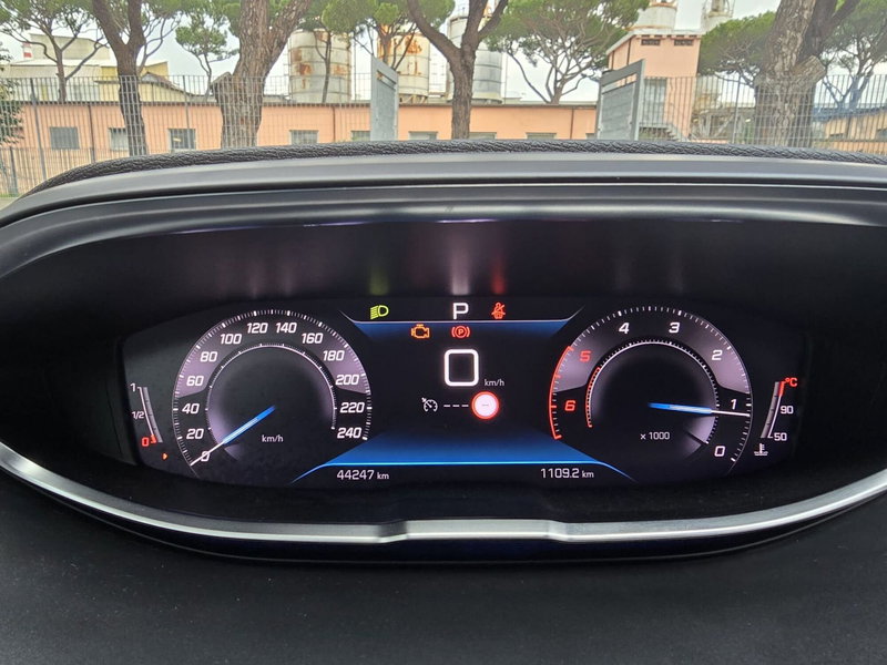 Peugeot 3008 usata a Massa-Carrara (10)