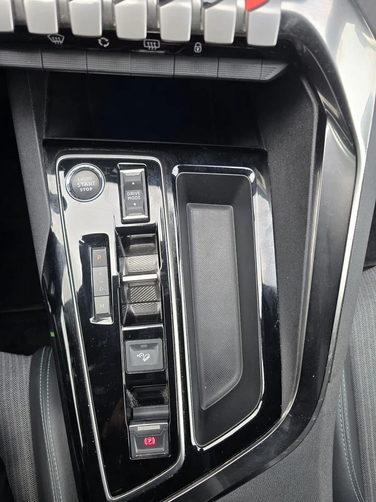 Peugeot 3008 usata a Massa-Carrara (17)