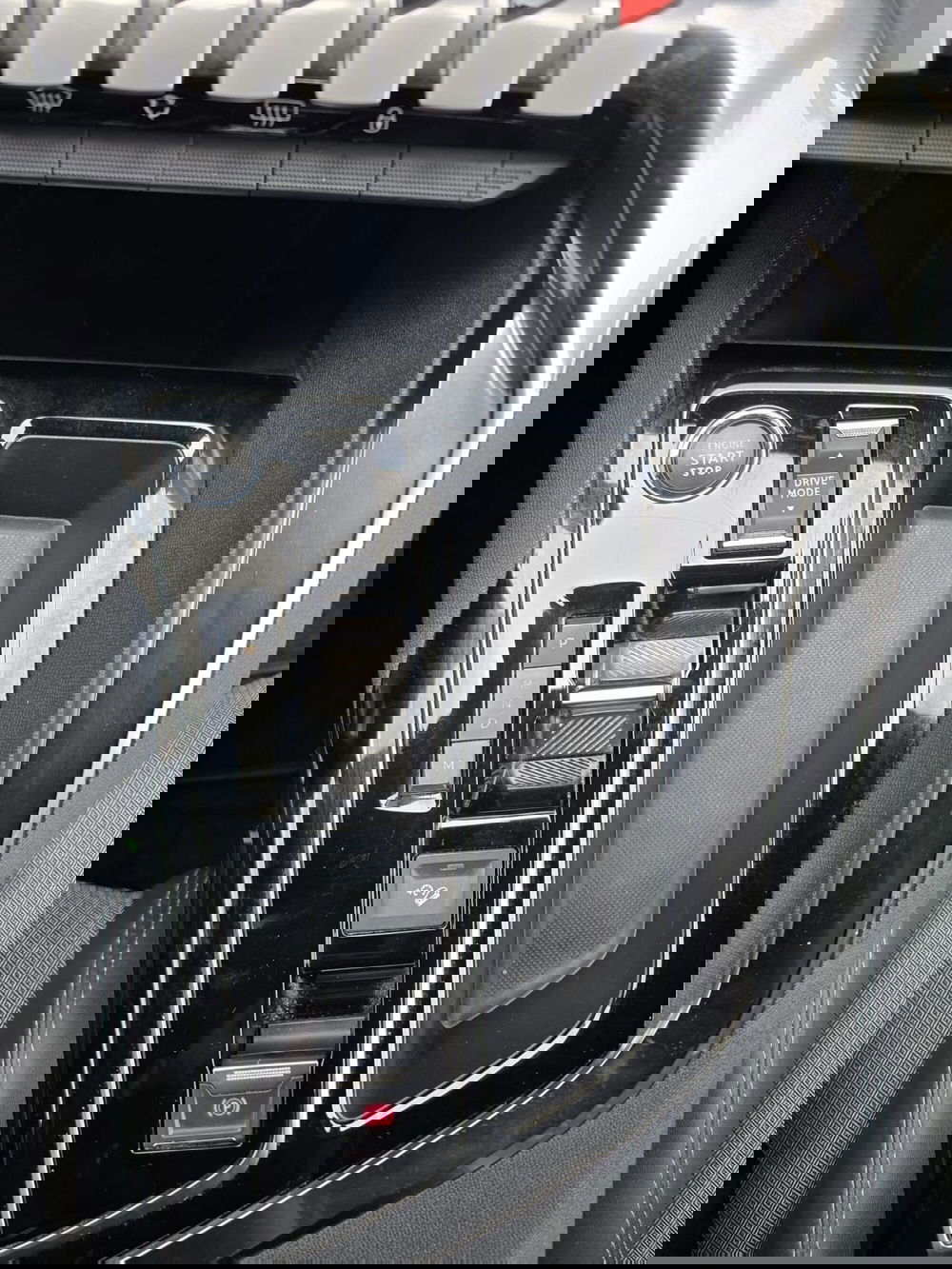 Peugeot 3008 usata a Massa-Carrara (17)