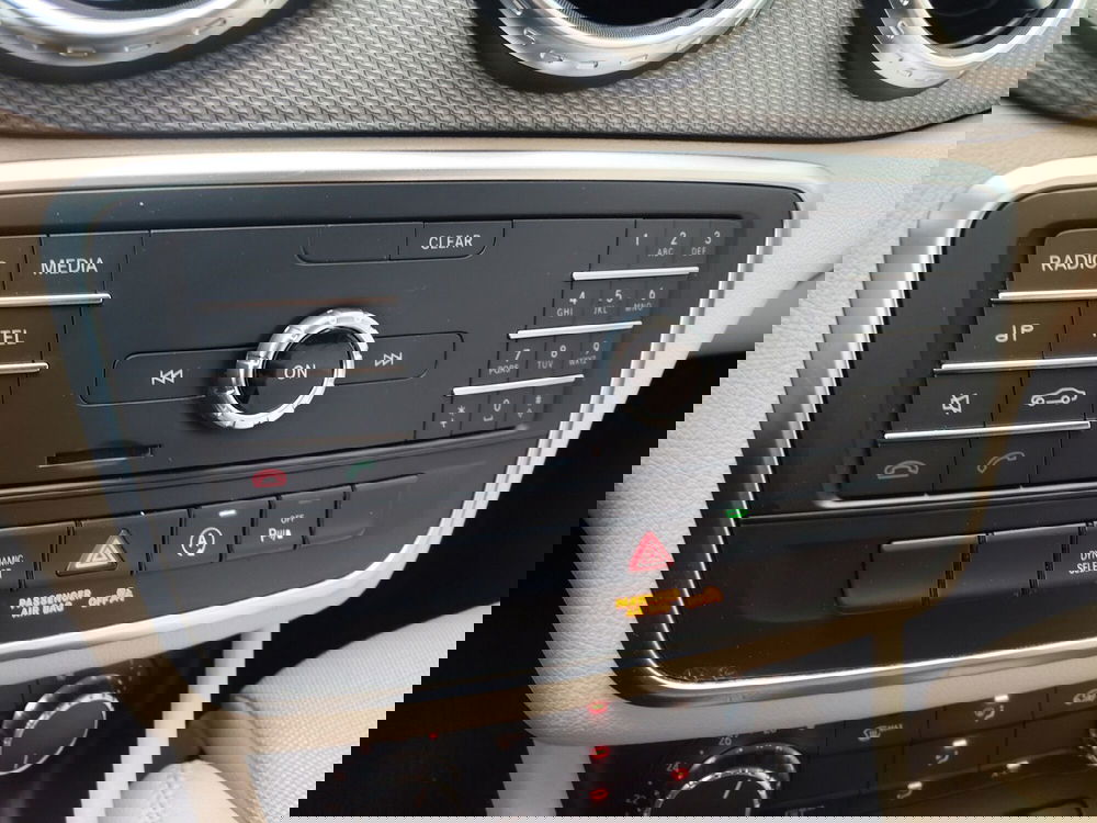 Mercedes-Benz GLA SUV usata a Modena (10)