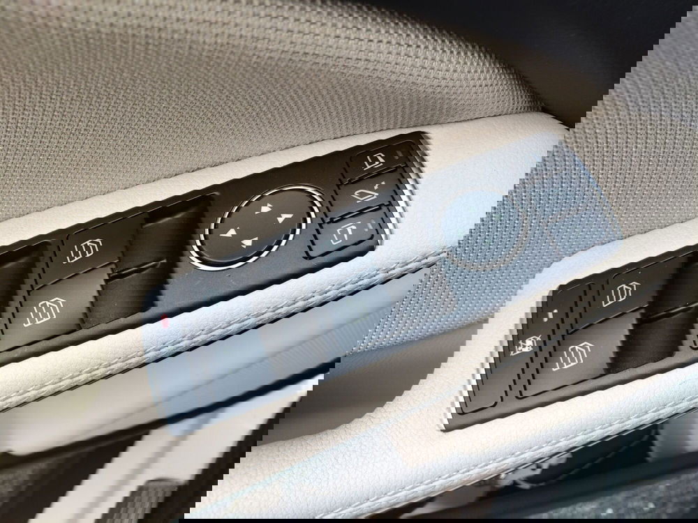 Mercedes-Benz GLA SUV usata a Modena (12)