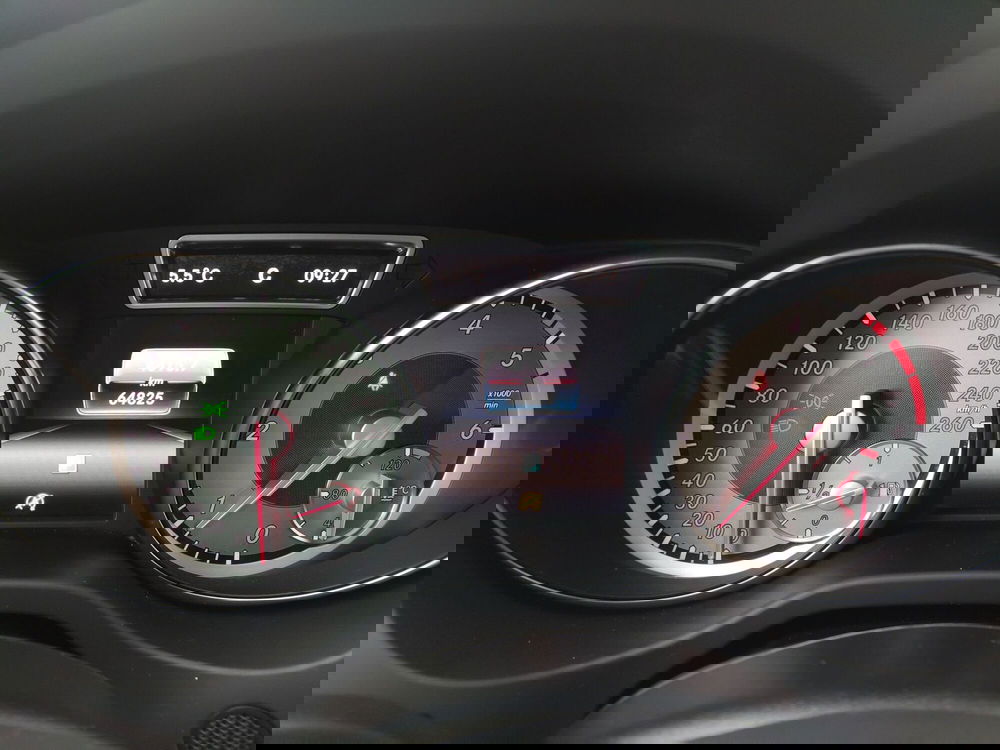 Mercedes-Benz GLA SUV usata a Modena (8)