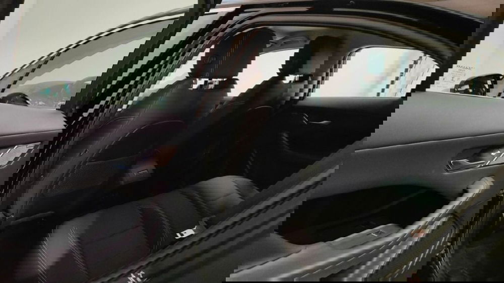 Jaguar I-Pace usata a Verbano Cusio Ossola (20)