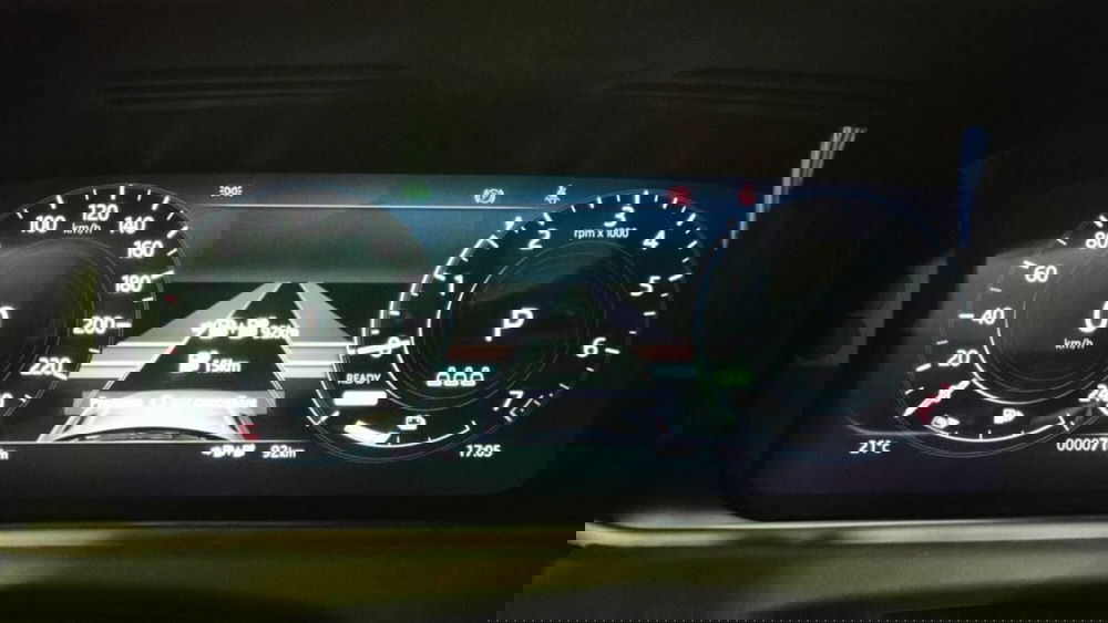 Land Rover Range Rover Velar usata a Verbano Cusio Ossola (10)