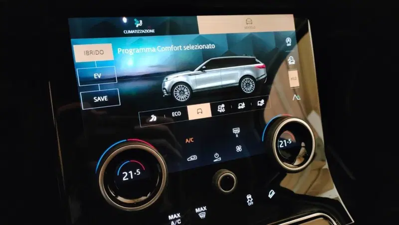 Land Rover Range Rover Velar usata a Verbano Cusio Ossola (13)