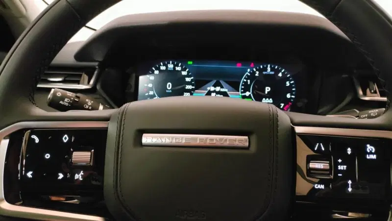 Land Rover Range Rover Velar usata a Verbano Cusio Ossola (15)