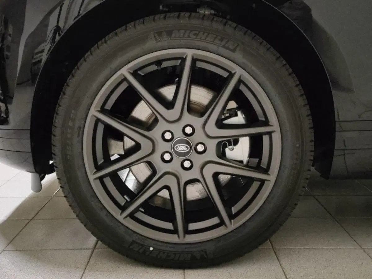 Land Rover Range Rover Velar usata a Verbano Cusio Ossola (9)