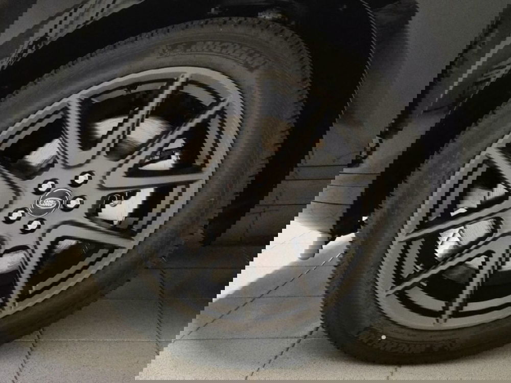 Land Rover Range Rover Velar usata a Verbano Cusio Ossola (9)