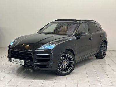 Porsche Cayenne 3.0 V6 Platinum Edition del 2022 usata a Verbania