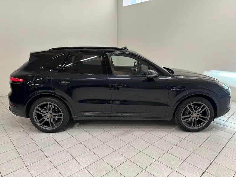 Porsche Cayenne usata a Verbano Cusio Ossola (6)