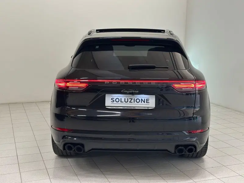 Porsche Cayenne usata a Verbano Cusio Ossola (7)