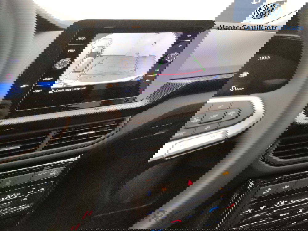 Volkswagen T-Cross nuova a Varese (14)